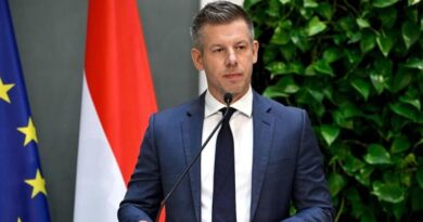 Magyar Péter: a Fidesz azonnal megtámadta a Tisza-kormányt az iskolakezdési támogatás miatt