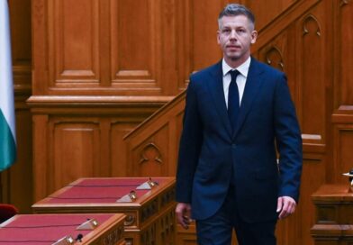 Folytatódik az abszolút parlament: Magyar Péter jövő héten kétszer is felszólal az Országgyűlésben