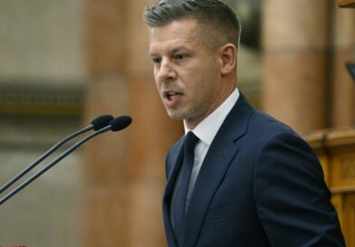 "A Tisza-kormány minden magyar embert képvisel" – Magyar Péter üzent a parlamentből