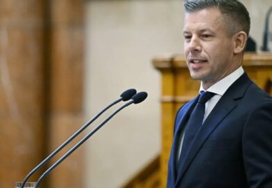 Augusztus 20-ára országos Tisza-sziget találkozót hirdetett Magyar Péter
