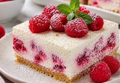 Sütés nélküli málnás-túrós sütemény recept