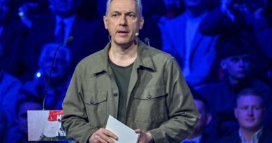 Lázár János szerint „leszámolás” zajlik, miután az ügyészség megjelent a Fidesz szerverközpontjában