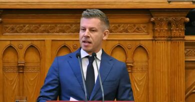 Váratlan döntés: 20 év után így változnak a nyugdíjak!