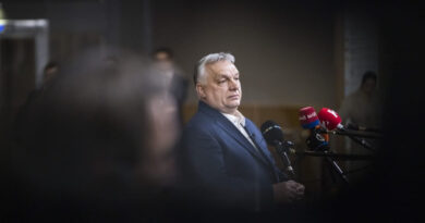 Utcára hívja a híveit Orbán Viktor