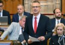 Rétvári Bence elővette a statisztikákat: ezekkel a számokkal próbálta bizonyítani, hogy javult az egészségügy
