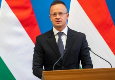 A nemzetbiztonsági bizottságban kérdezné Szijjártó Pétert a Tisza Párt
