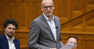 Szabad médiát akar Tarr Zoltán