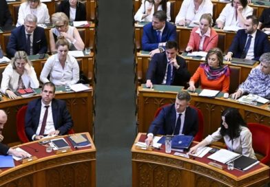 Lehull a lepel a múlt sötét titkairól? Jövő hét elején szavazhat a parlament az ügynökaktákról