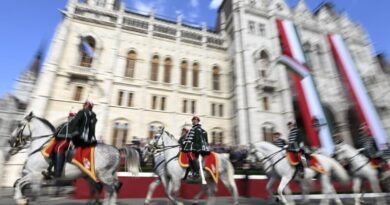 Tankok gördülnek Budapest utcáira, Gripenek szállnak a Duna fölé, különleges látvány jön augusztus 20-án