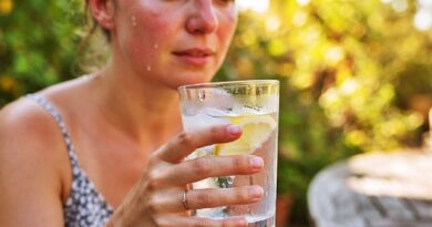 Mennyi vizet kell inni kánikulában? Ezek a kiszáradás első jelei