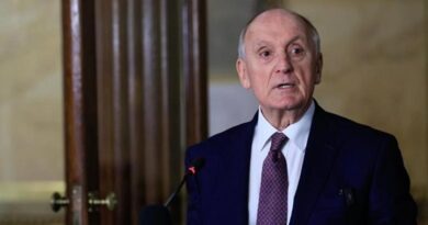 Baka András: vértelen forradalom zajlik
