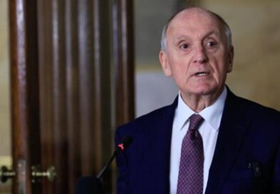 Baka András: vértelen forradalom zajlik