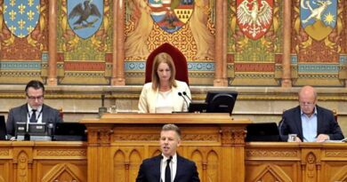 Magyar Péter: a kormány minden korábbinál gyorsabban, bátrabban, tisztességesebben igyekszik dolgozni a magyarokért